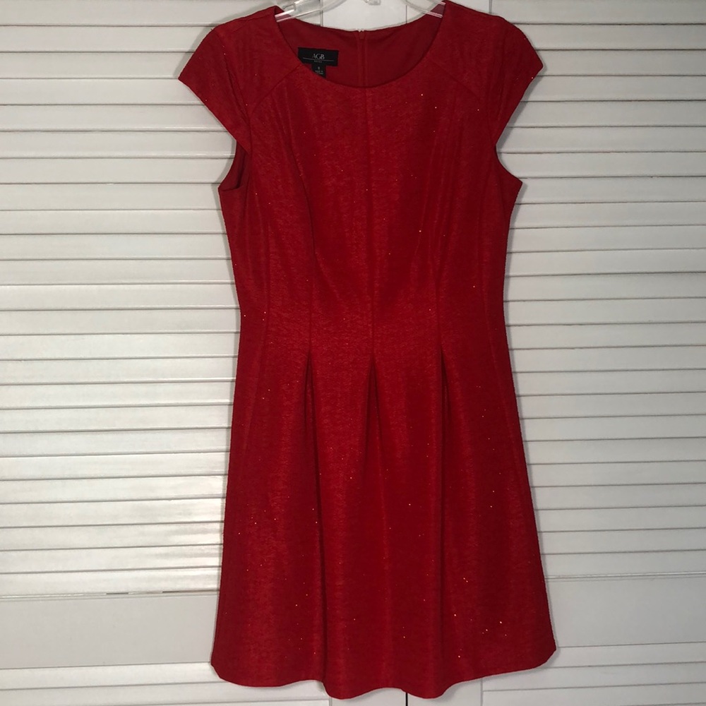 Red Shimmering Pleated Dress Size 8 ❤️